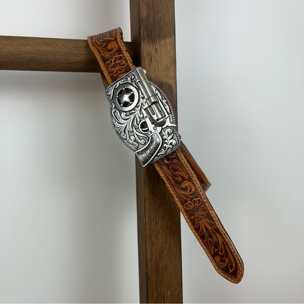 Western Leather Belt with Revolver Buckle | Justin Boots | Size 20